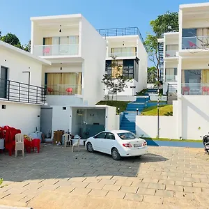 Aura Safari Resort